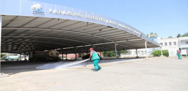 Karaköprü'de kurban kesim alanları temizleniyor