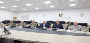 Bakan Güler Şanlıurfa’da Mehmetçiğe seslendi:   “Artık örgütün hareket kabiliyeti bitme noktasına geldi”