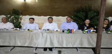 Viranşehir’de tayini çıkan savcı ve adliye personelleri için veda yemeği
