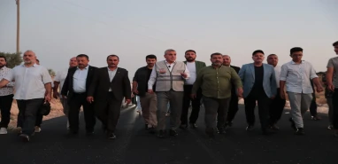 Kırsal mahalleler konforlu yollara kavuşuyor