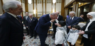 Cumhurbaşkanı'ndan Gazze mesajı: Filistin halkının yanında dimdik duruyoruz