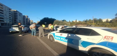 Karaköprü’de iki otomobil çarpıştı