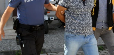 Akçakale’de 15 farklı mahkemeden aranan firari yakalandı