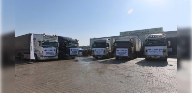 İHH'dan Kobani'deki sivillere yardım... TIR'lar yola çıktı