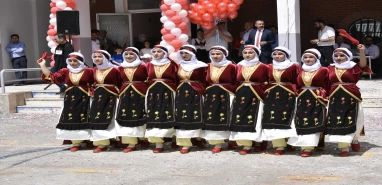 Siverek’te 23 Nisan coşkuyla kutlandı