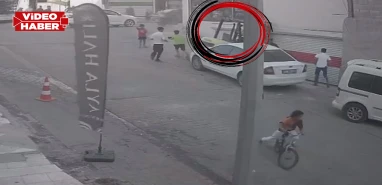 Şanlıurfa’da forklift dehşeti! Otomobile çarpıp iş yerine daldı