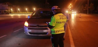 Şanlıurfalı sürücüler dikkat! Standart dışı far kullananlara ceza yağdı