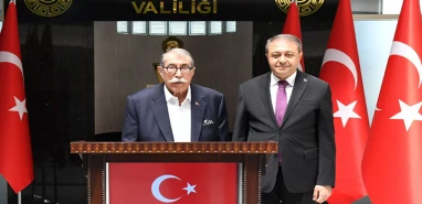 Eski bakan Şanlıurfa'ya geldi