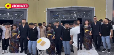 Galatasaraylı yıldız futbolcudan Şanlıurfa'da halay şov!