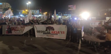 Şanlıurfa'da bir yanda eylem bir yanda konser!