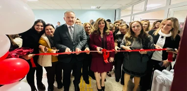 Harran Üniversitesi'nde "Paylaşan Eller" ekibinin anlamlı projesi: Genç mağazalar