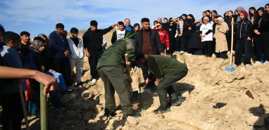 Şanlıurfa’da öğrenciler geleceğe umut dikti