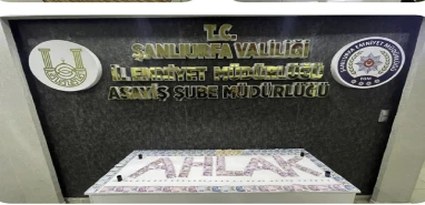 Suçüstü yakalandılar  Şanlıurfa’da kumarhaneye çevrilen iş yerine baskın