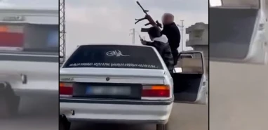 Şanlıurfa’da düğün konvoyunda tehlikeli şov! Tüfekle ateş eden şahıs yakalandı