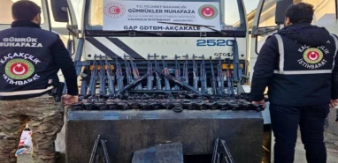 Şanlıurfa'da gümrükte kaçakçılığa darbe: Uzun namlulu silahlar getirmiş!