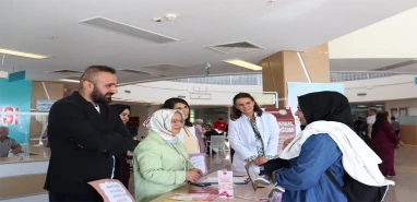 Şanlıurfa’da stant kuruldu: Anne sütünün faydaları tek tek anlatıldı