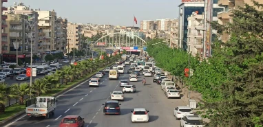 Türkiye genelinde düştü, Şanlıurfa'da patladı! İşte kentteki son araç sayısı