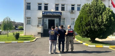 Şanlıurfa’da JASAT peşini bırakmadı! Nitelikli suçlardan aranan şahıs yakalandı