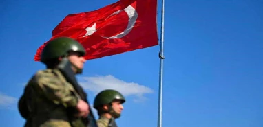 Irak ve Suriye'deki görev süresi uzatıldı
