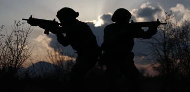 Mehmetçik sınırda göz açtırmıyor! 10 terörist etkisiz hale getirildi