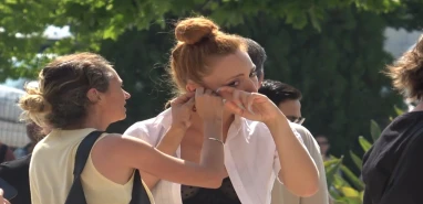 Bir küpe bir yıllık emeği heba etti! Gözyaşları içinde ayrıldı
