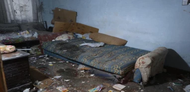 Annesinin cesediyle 1 ay yaşadı! Yeğeni ziyaret edince ortaya çıkan gerçekler...