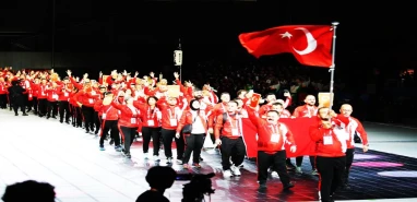 İşitme Engelliler Yaz Olimpiyatları'nda görkemli açılış... Türkiye'den geniş katılım