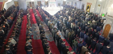 Şanlıurfa kandillerde bir başka güzel! Balıkıgöl'e akın ettiler...