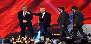 Devlet Bahçeli yeniden genel başkan