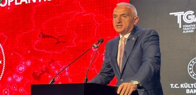 Bakan Ersoy: Yıl sonu hedefimiz 64 milyar dolar