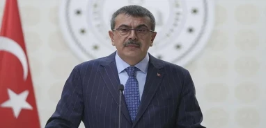 Bakan Tekin’den flaş açıklama! Lise eğitimi 2 yıla mı iniyor?