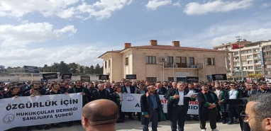 Şanlıurfa'da avukatlar sokağa döküldü