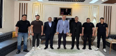 Başkan Gülpınar’dan MHP’li ilçe başkanına ziyaret