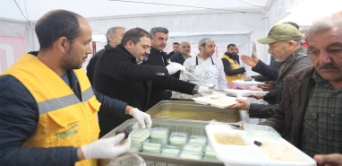 Başkan Canpolat vatandaşlarla Ramazan sofrasında buluştu