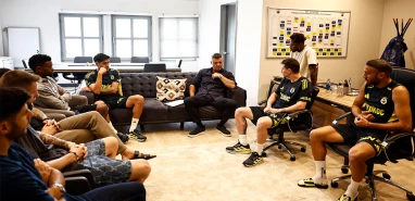 Başkan Saran'dan futbolcularla toplantı!