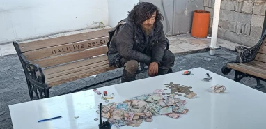 Şanlıurfa'da dilencinin üzerinden çıkan para "yok artık" dedirtti!