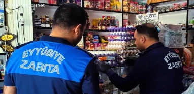 Şanlıurfa'da son kullanma tarihi geçmiş onlarca yumurta imha edildi