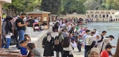 Şanlıurfa hafta sonu ziyaretçi akınıyla doldu taştı