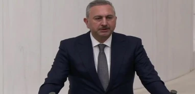 Ak Parti Milletvekili Gül'den 'Çerçeve Yasa' açıklaması : Kürtçe bu coğrafyanın asli dilidir