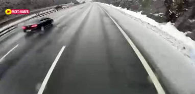 Şanlıurfa'da gizli buzlanma kazaya neden oldu: Araç duvara çarpıp alev aldı