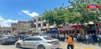 Şanlıurfa'da herkes durakta! Otobüs yetmedi