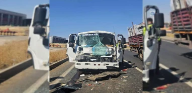 Şanlıurfa'da otomobil ile kamyonet çarpıştı: Otomobil sürücüsü yaralandı