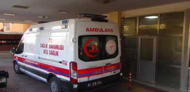 Şanlıurfa'da korkutan kaza: Otomobil tarlaya devrildi