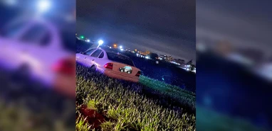 Şanlıurfa'da yağışlı hava felaketi yaşattı! Yolda kayan otomobil tarlaya uçtu