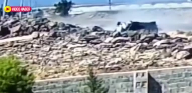 Şanlıurfa’da kontrolden çıkan araç şarampole yuvarlandı: Yaralılar var