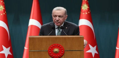 Cumhurbaşkanı Erdoğan'dan CHP lideri Özel'e: Ayaklarını denk almazsa denk getirmeyi biliriz
