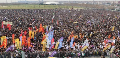Terörist lideri Öcalan'ın posterleri açılmıştı: 28 kişi hakkında yasal işlem başlatıldı