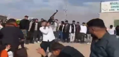 Şanlıurfa'da düğünde uzun namlulu silahla havaya ateş açtı