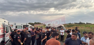 Şanlıurfa’da büyük kaza! Minibüs kanala uçtu: Çok sayıda yaralı var