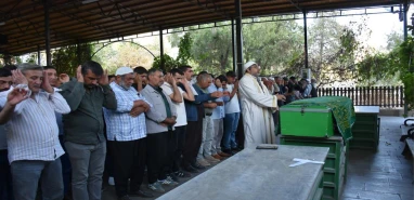 İskenderun’daki feci kazada can veren 3 Şanlıurfalı gözyaşlarıyla defnedildi
